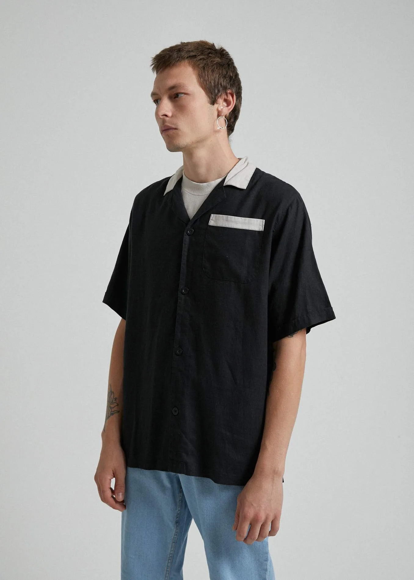 Afends Mens Bowlo - Hemp Cuban Short Sleeve Shirt - Black