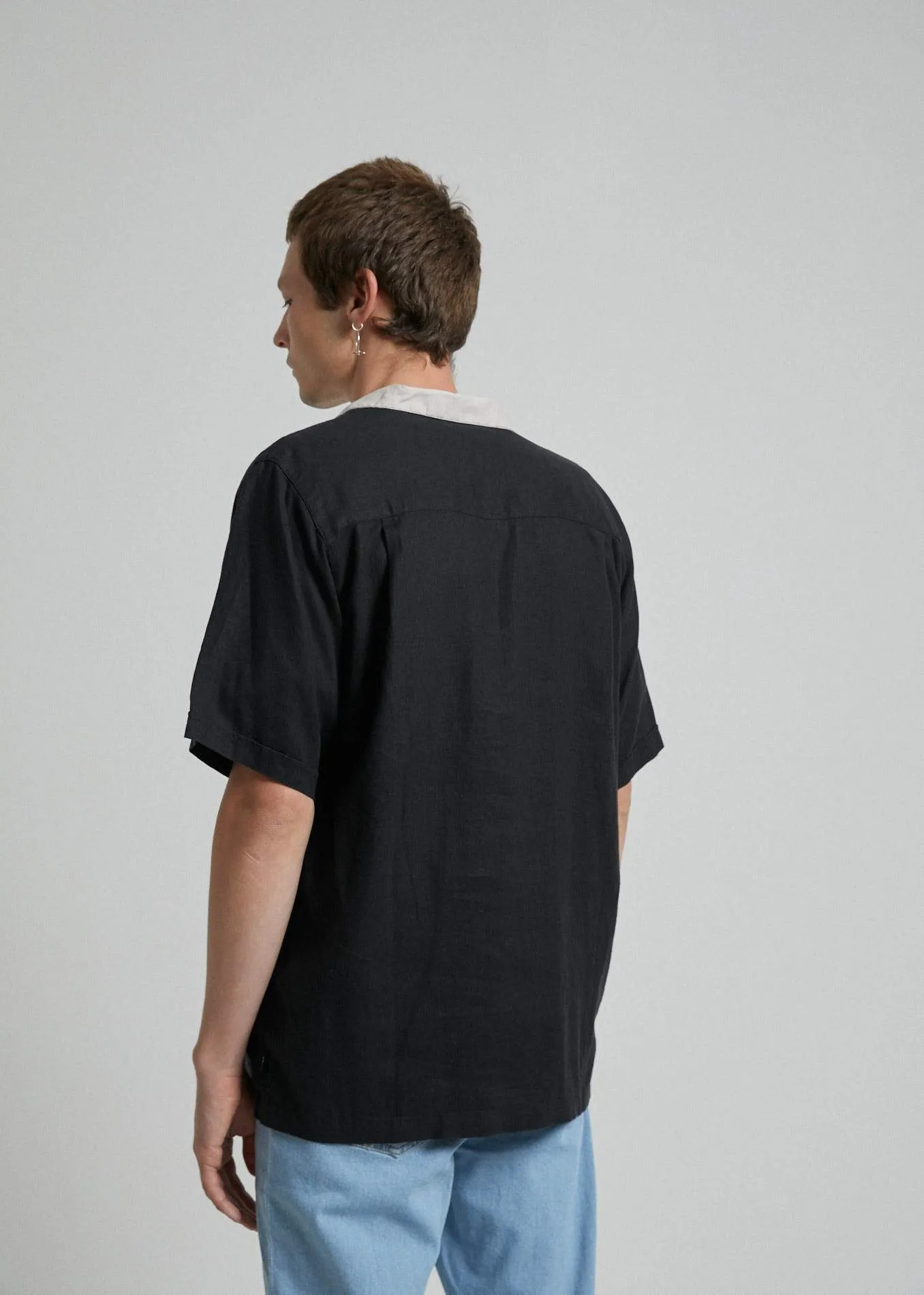 Afends Mens Bowlo - Hemp Cuban Short Sleeve Shirt - Black