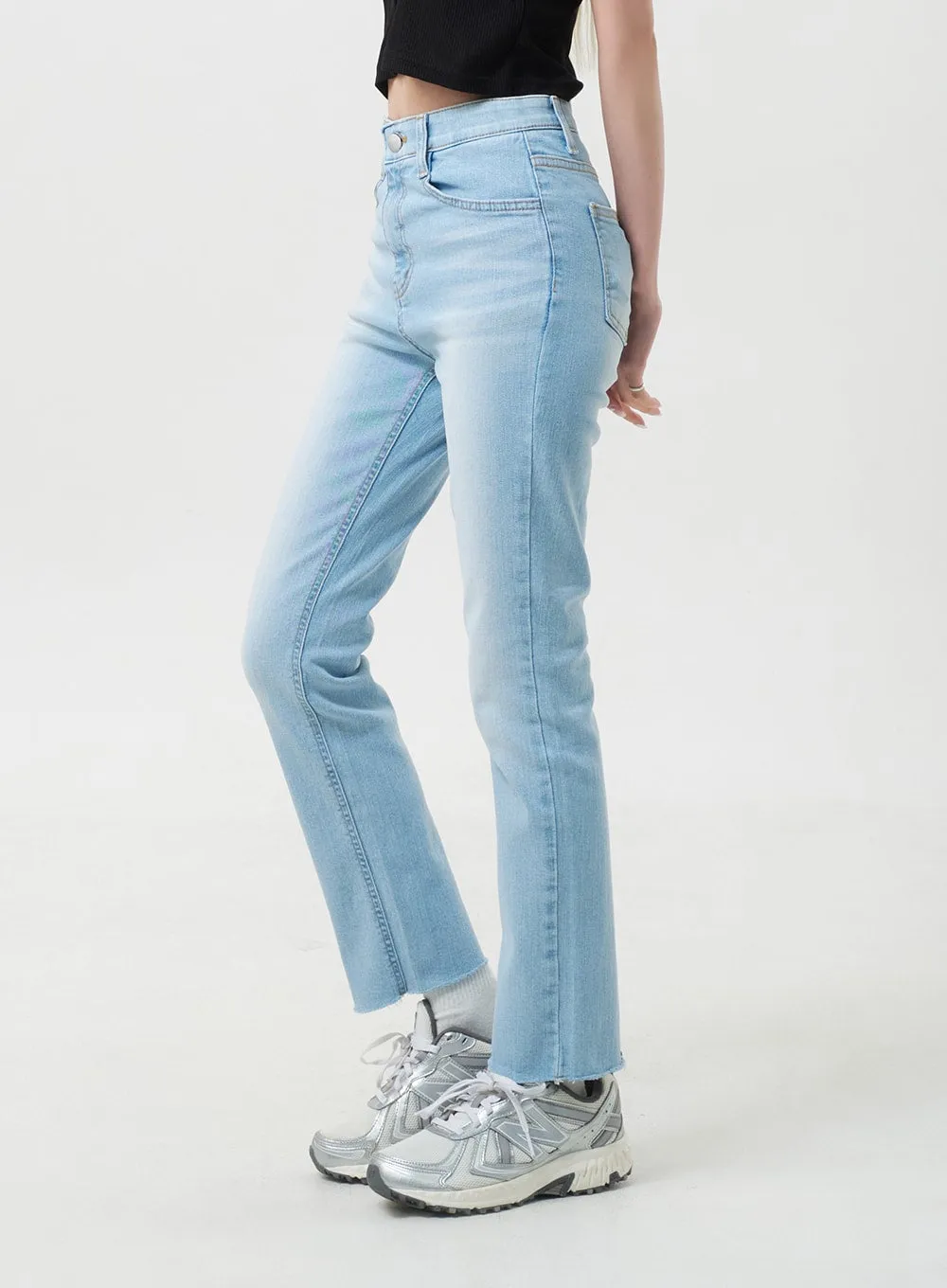 Straight Leg Jeans BY331